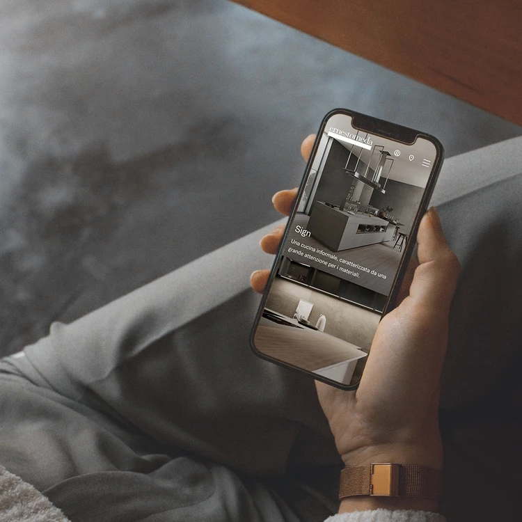 Web Design versione mobile per sito web Ernestomeda